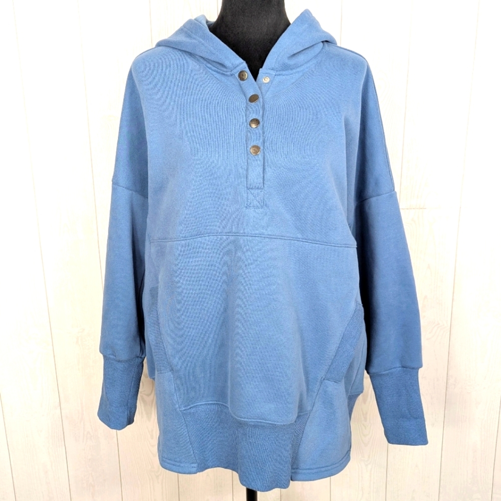 Blu Ivy Hooded Sweatshirt Women's Size Medium Oversized Blue Hoodie with Snaps